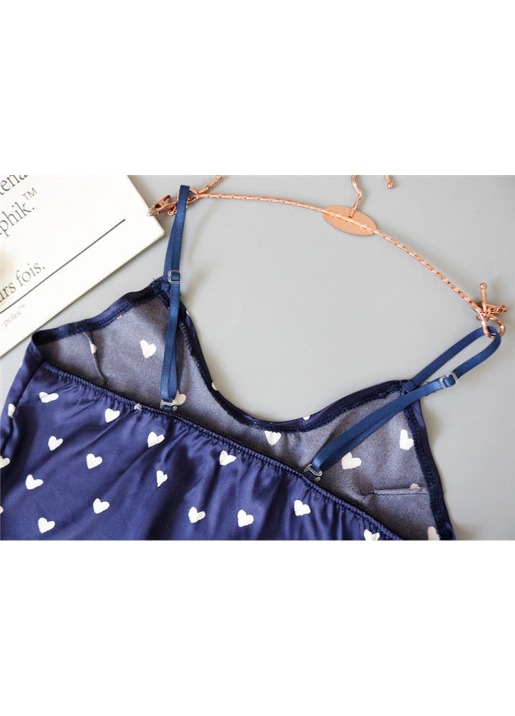 Темно-синя всесезон жіноча піжама love атласна: топ та шорти синя топ + шорти No Brand