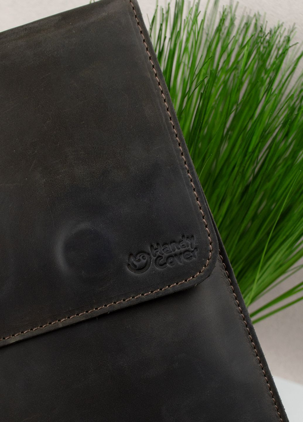 Чехол для MacBook Air 13" кожаный на магнитах (папка-конверт А4) 801 коричневый крейзи HandyCover (297157596)