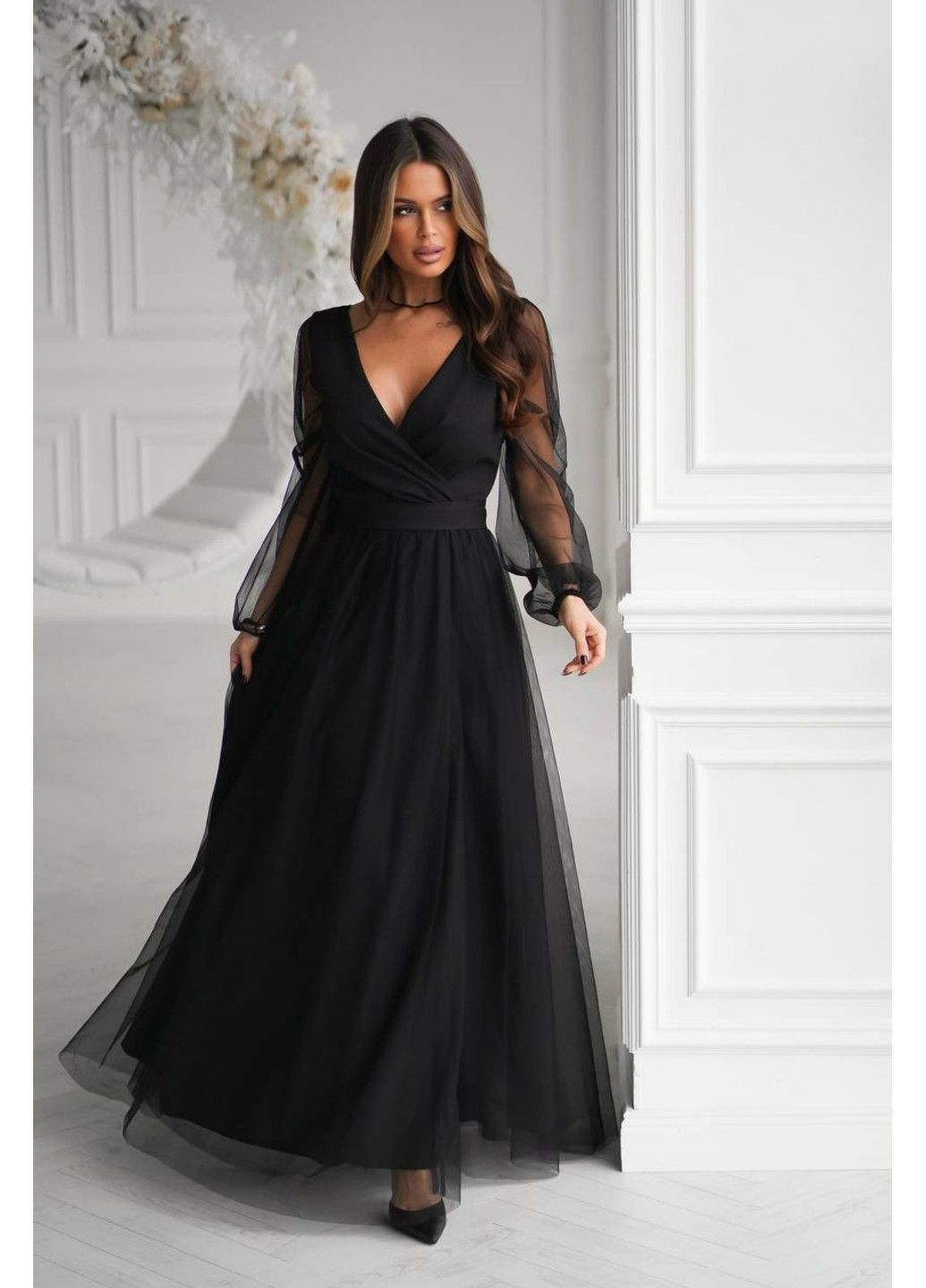 Чорна витончена довга сукня з м’якою сіткою та високим розрізом на нозі чорний No Brand