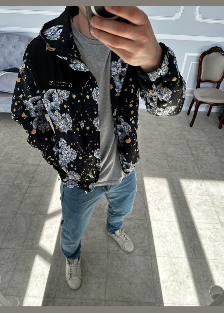 Комбинированная демисезонная ветровка мужская ветро/влагозащитная на подкладке с капюшоном. No Brand