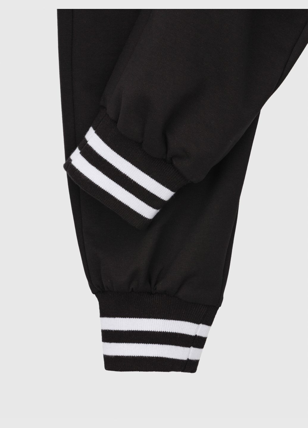 Черный демисезонный костюм брючный Cegisa