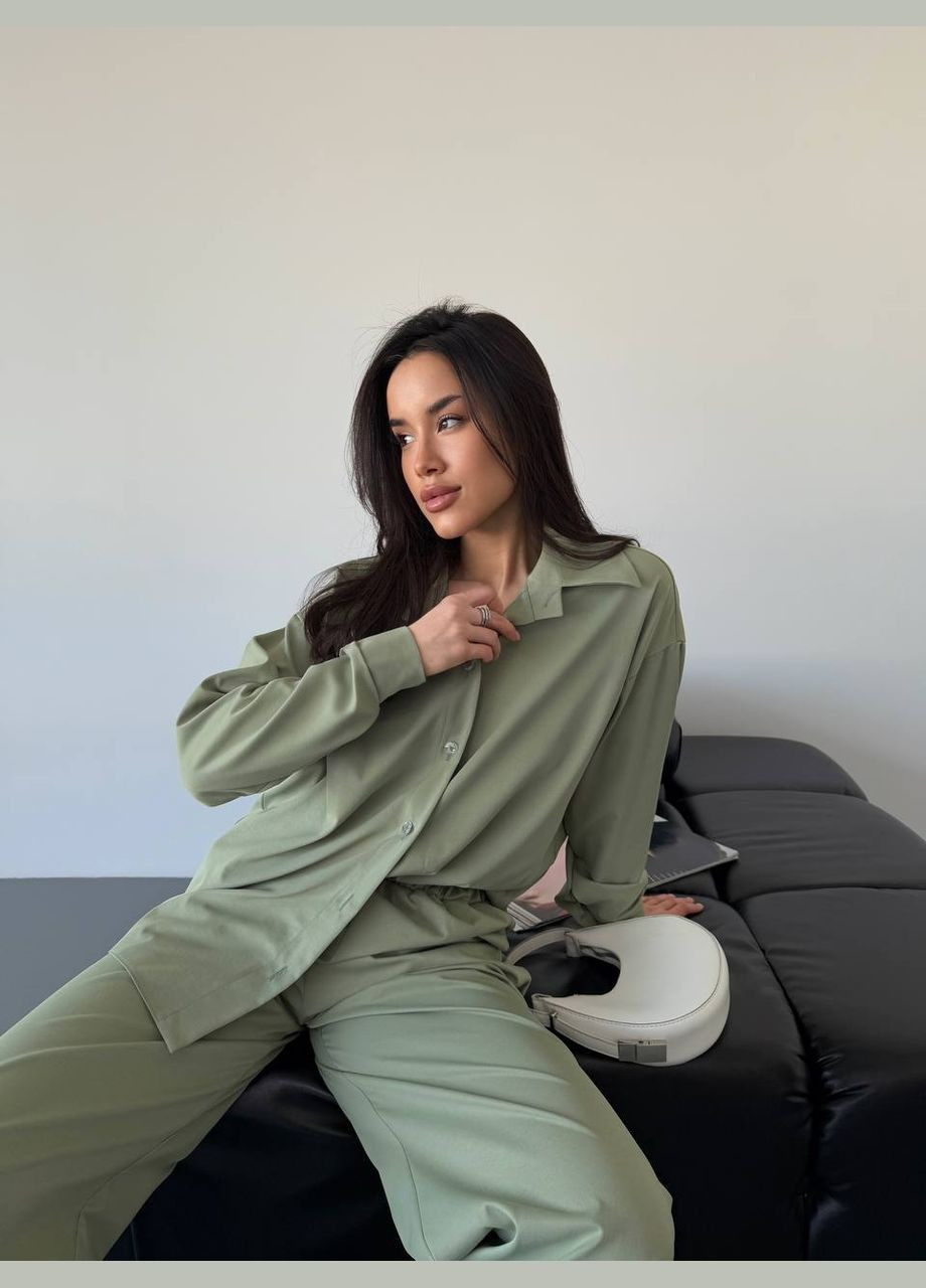 Бавовняний прогулянковий костюм оливкового кольору 31464 No Brand (323642431)