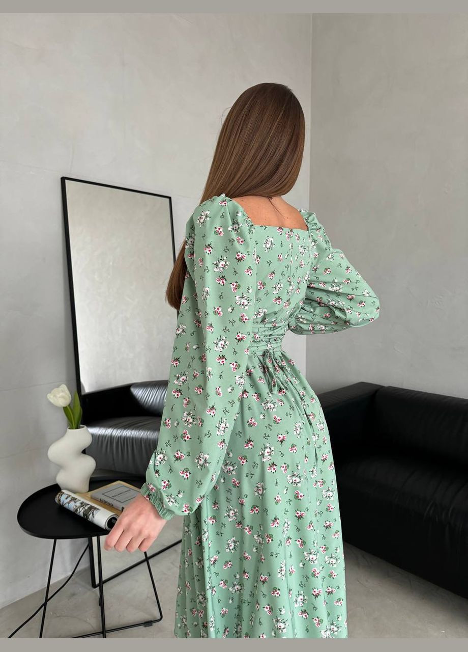 Оливковое нежное длинное летнее платье из софта и шнуровкой на спине, оливковое платье в цветочном принте из качественного софта No Brand