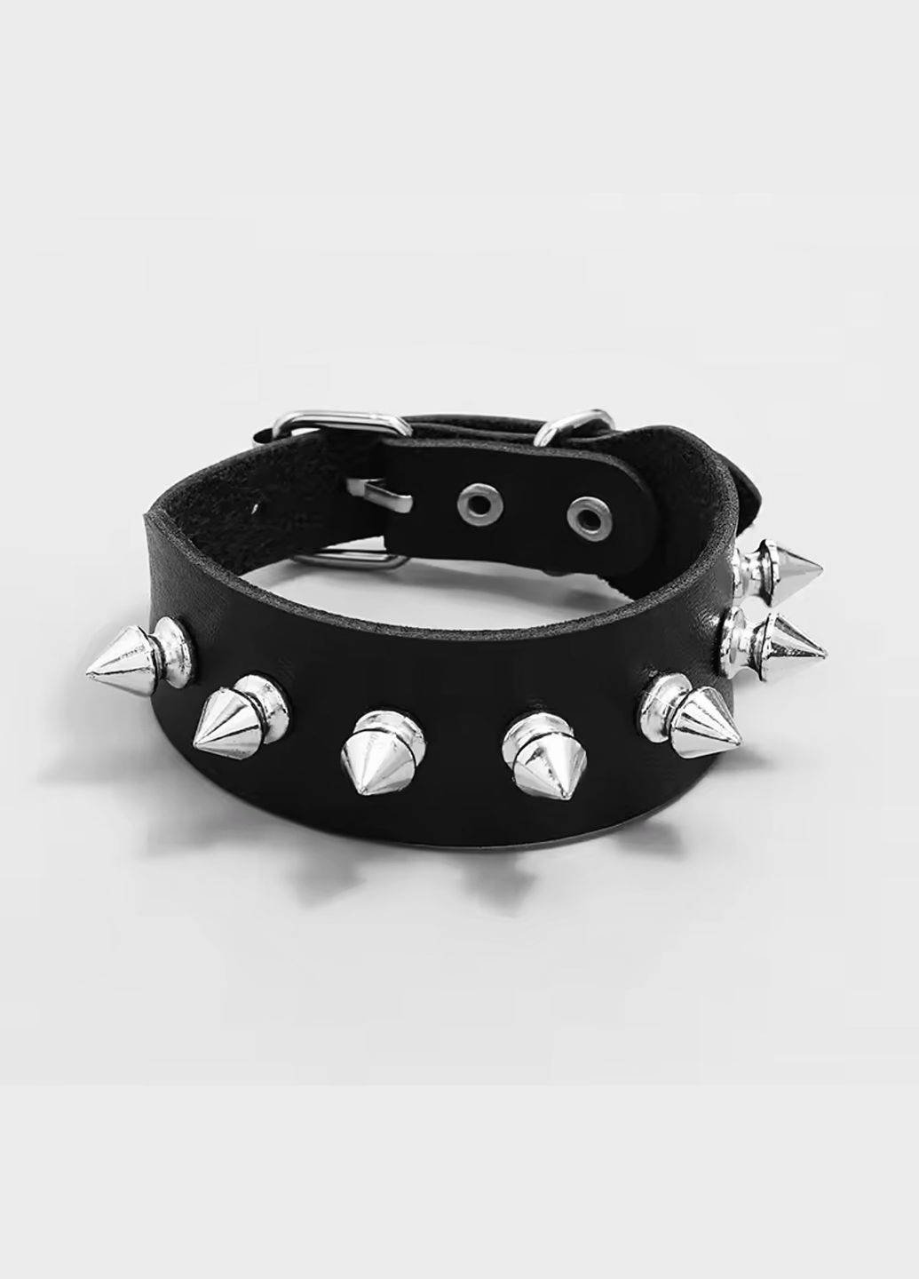 Браслет на руку з екошкіри "Шипи маленькі" з металевою пряжкою No Brand (316472690)