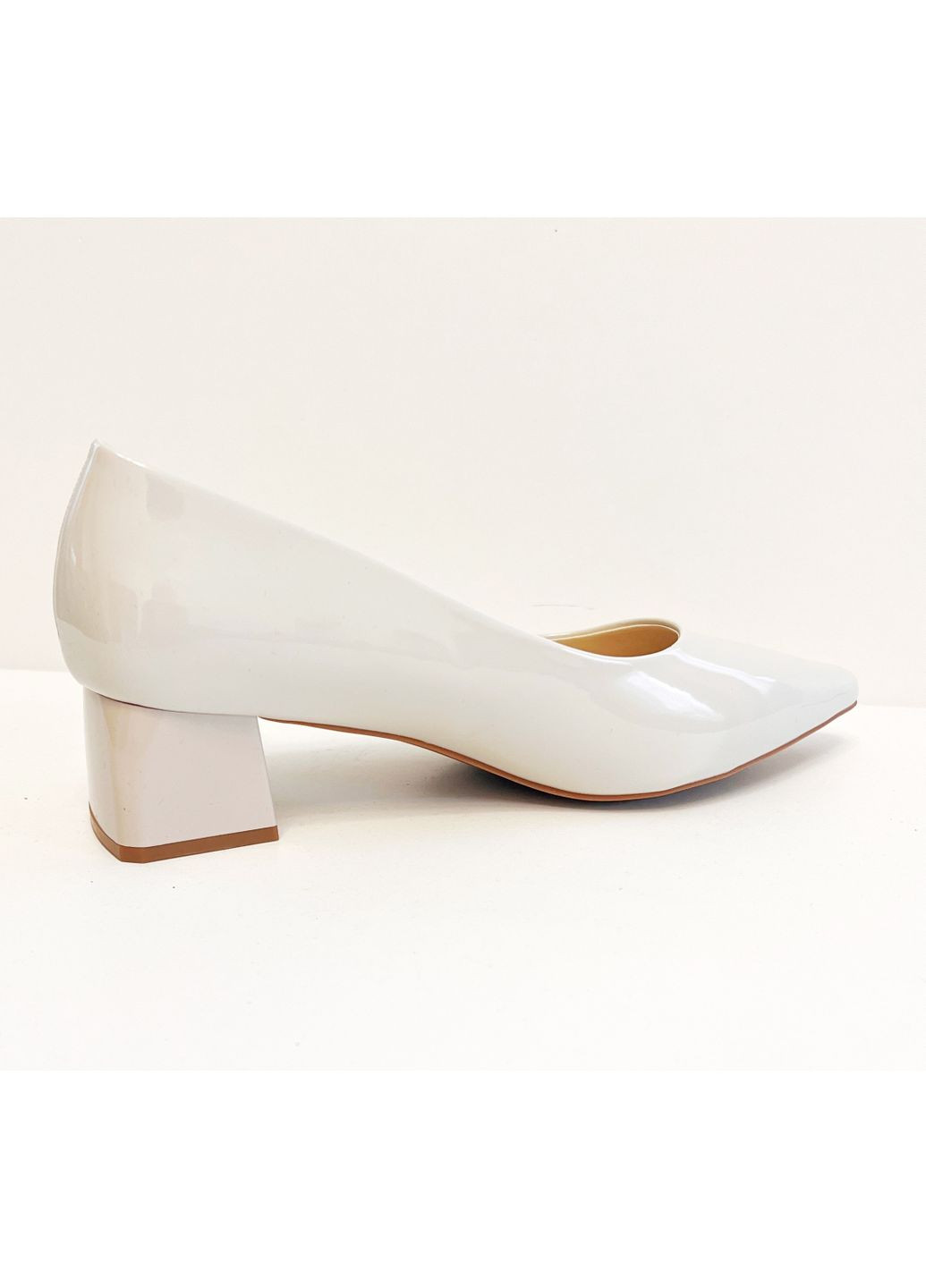 Yimeili Туфлі жіночі туфлі-човники світло-бежевий з штучна шкіра, китай — всесезон (351363048)