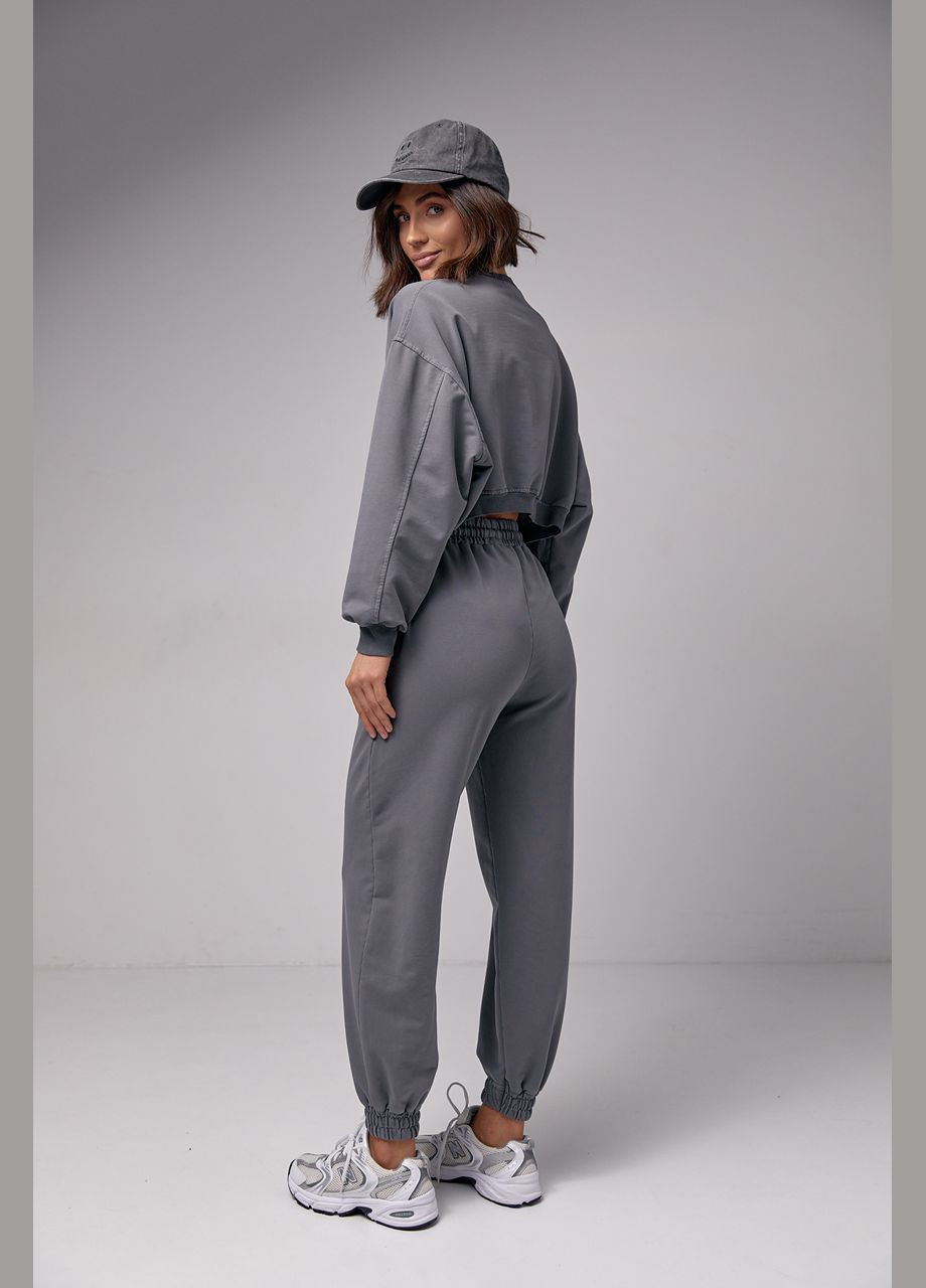Женский спортивный костюм с укороченным свитшотом и джоггерами - темно-серый Lurex (282957661)