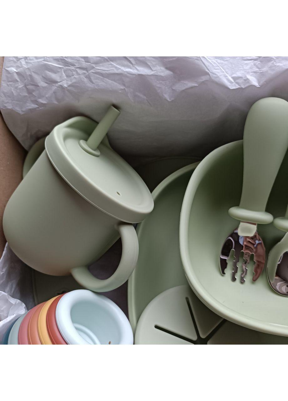 Силиконовая посуда для прикорма малыша для мальчика 8в1 - комплект на присосках Оливка (0311) No Brand (370439309)