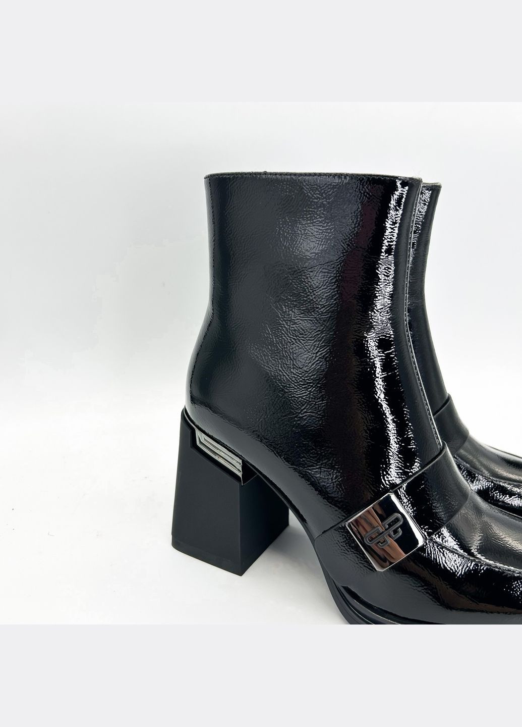 Чорні демісезонна ботильйони (р) наплак 0-1-1-nb-28-e-77-np-654b Danler