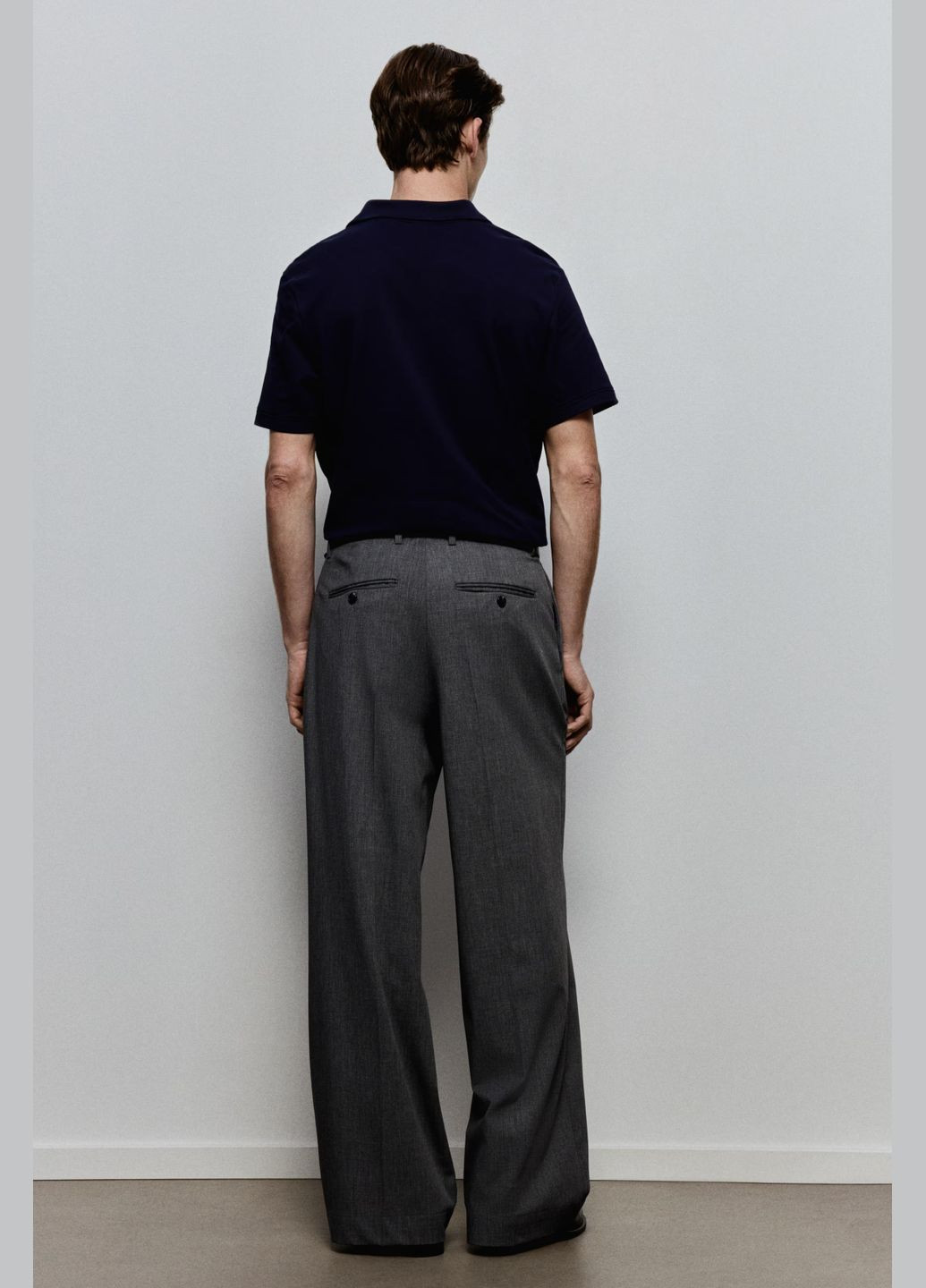 Темно-синяя футболка-поло из хлопка regular для мужчин H&M однотонная