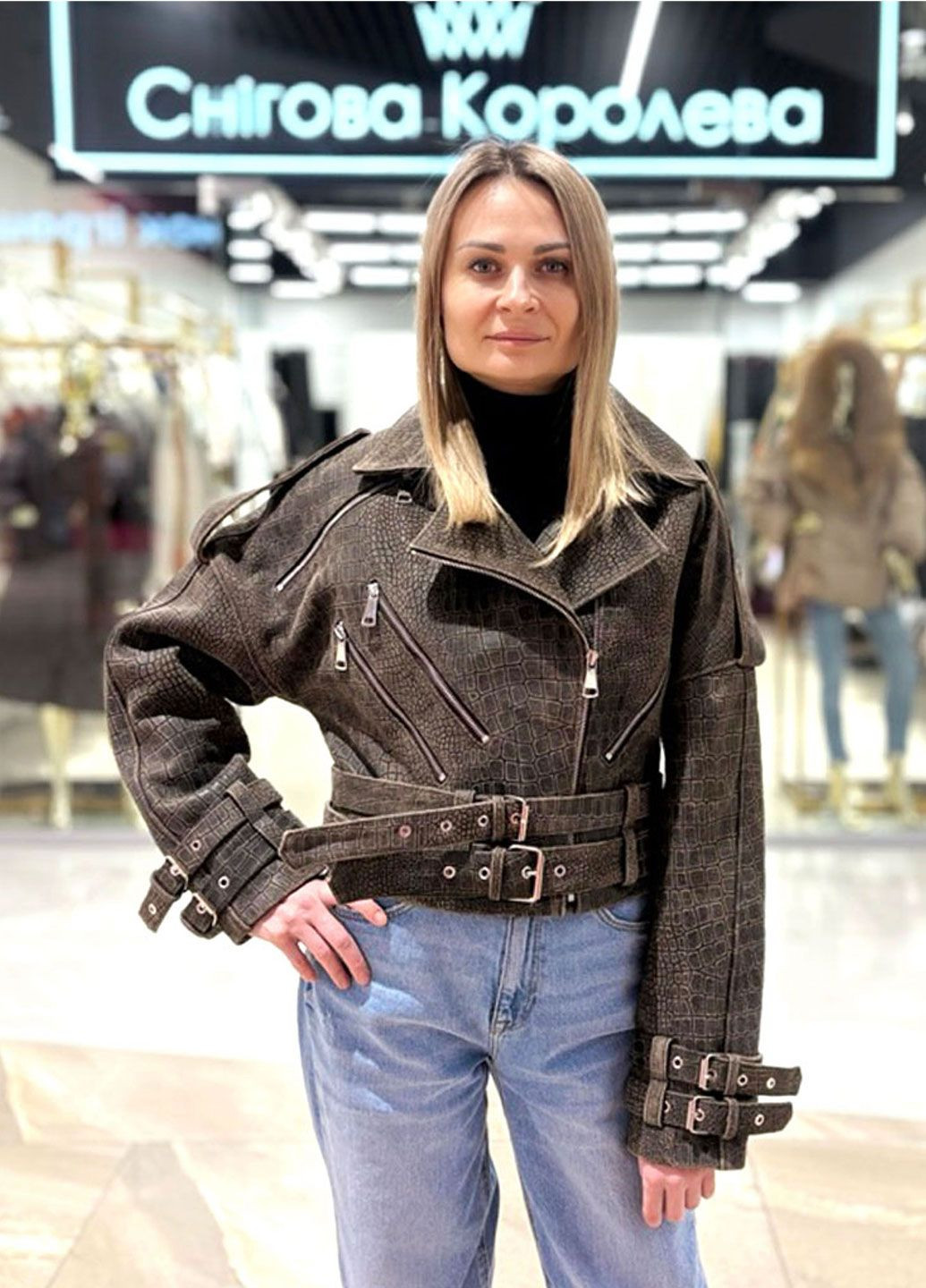 Коричнева демісезонна жіноча шкіряна косуха з імітацією під рептилію Ece