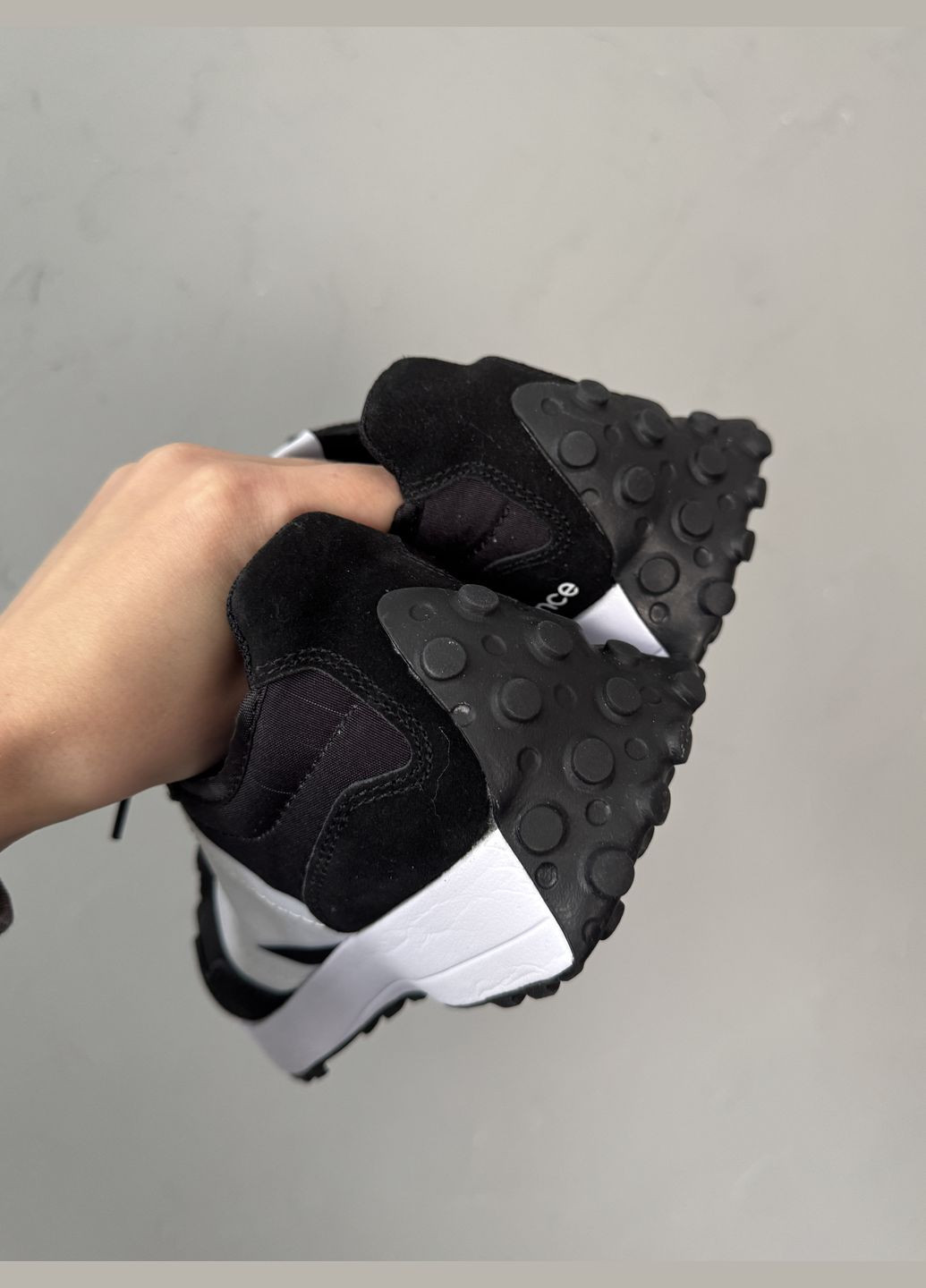 Кроссовки женские мужские New Balance 327 black white | Нью Беланс черно-белые No Brand чёрно-белые демисезоны (316091122)