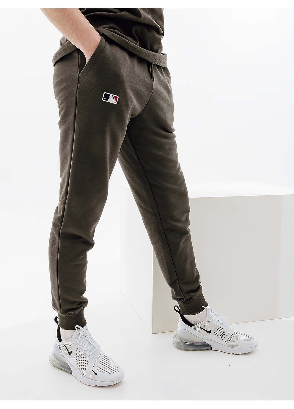 Серые демисезонные брюки 47 Brand