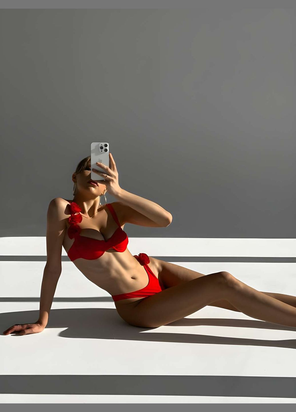 Червоний літній жіночий літній роздільний купальник із квітками бузковий роздільний No Brand