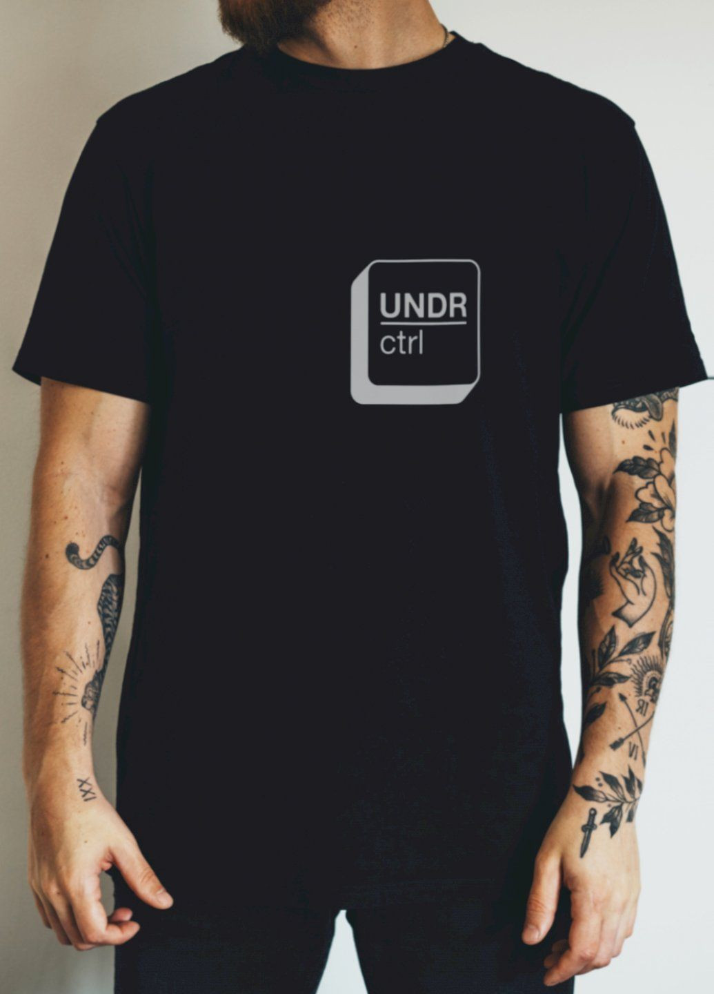 Чорна футболка чорна чоловіча ctrl+ "undr ctrl" Ctrl+