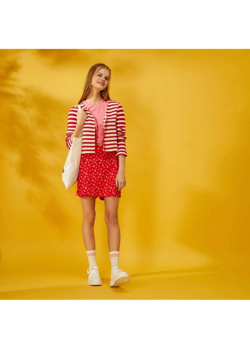 Красная цветочной расцветки юбка Kiabi