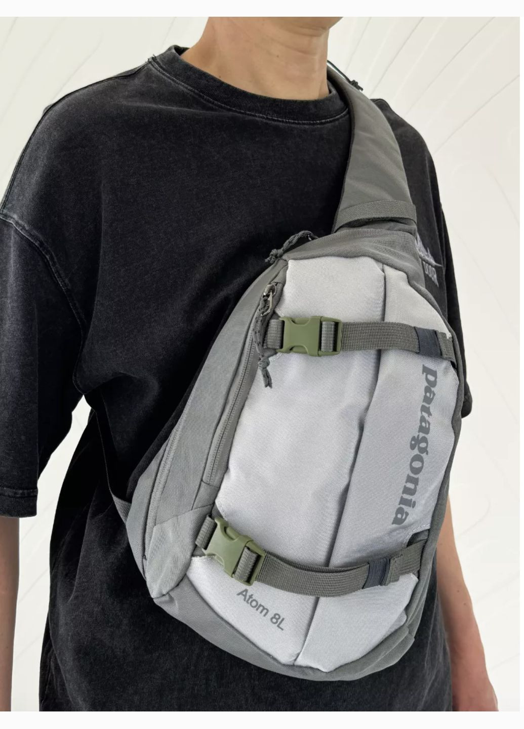 Сумка слинг через плечо в сером цвете. No Brand Слінг (322768051)