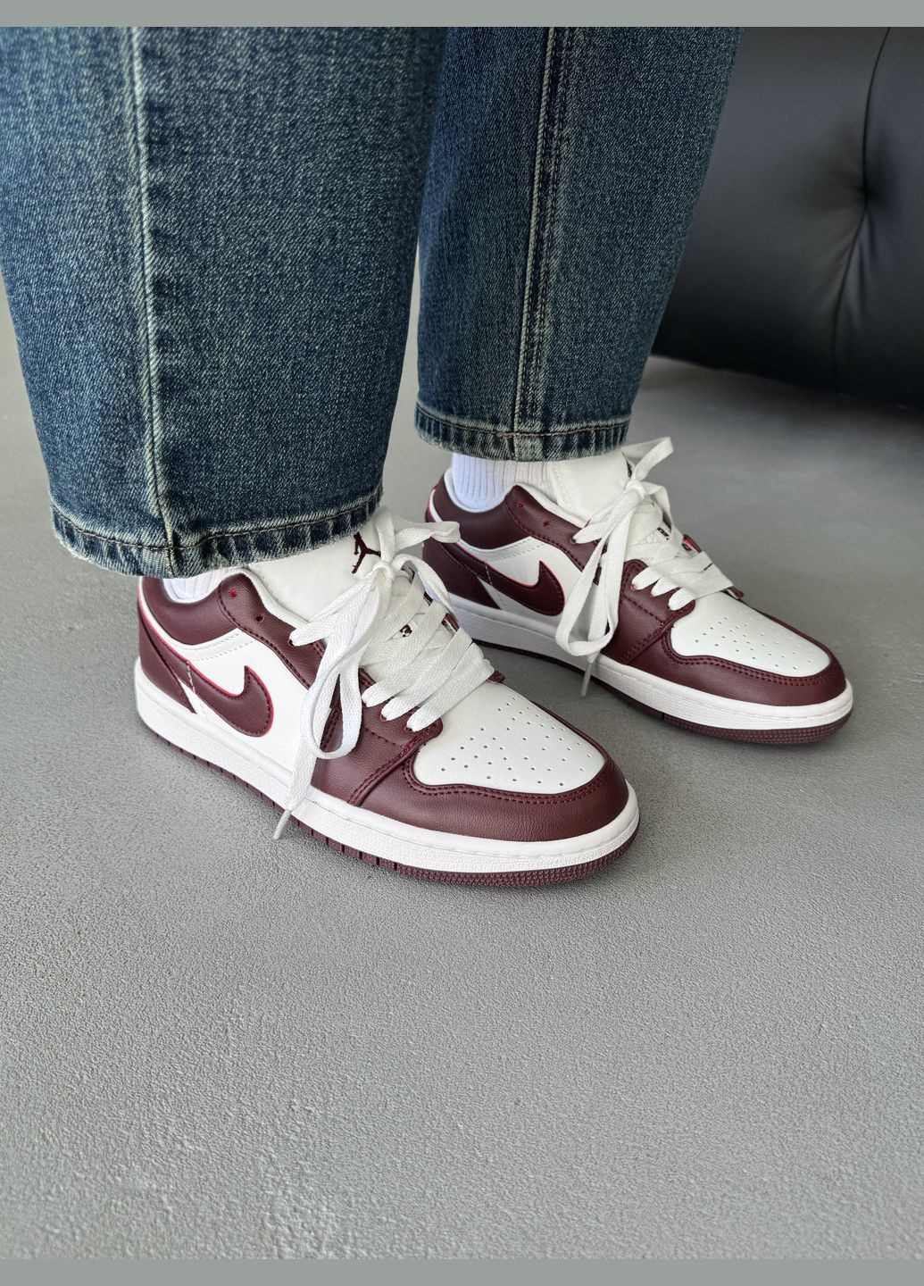 Кроссовки женские и мужские Nike Air Jordan 1 Retro Low bordo white | Найк Аир Джордан 1 Ретро низкие бордовые белые No Brand бордовые демисезоны (316091174)