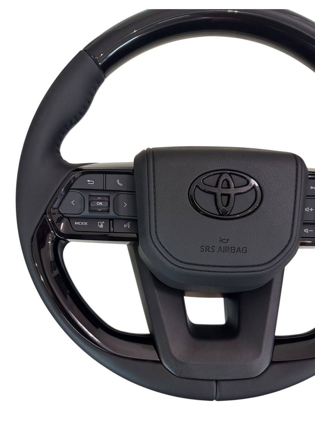 Руль для Land Cruiser 100, Prado 120. Рояльный лак. В стиле LC300. Логотип – черный глянец. Toyota (346055197)