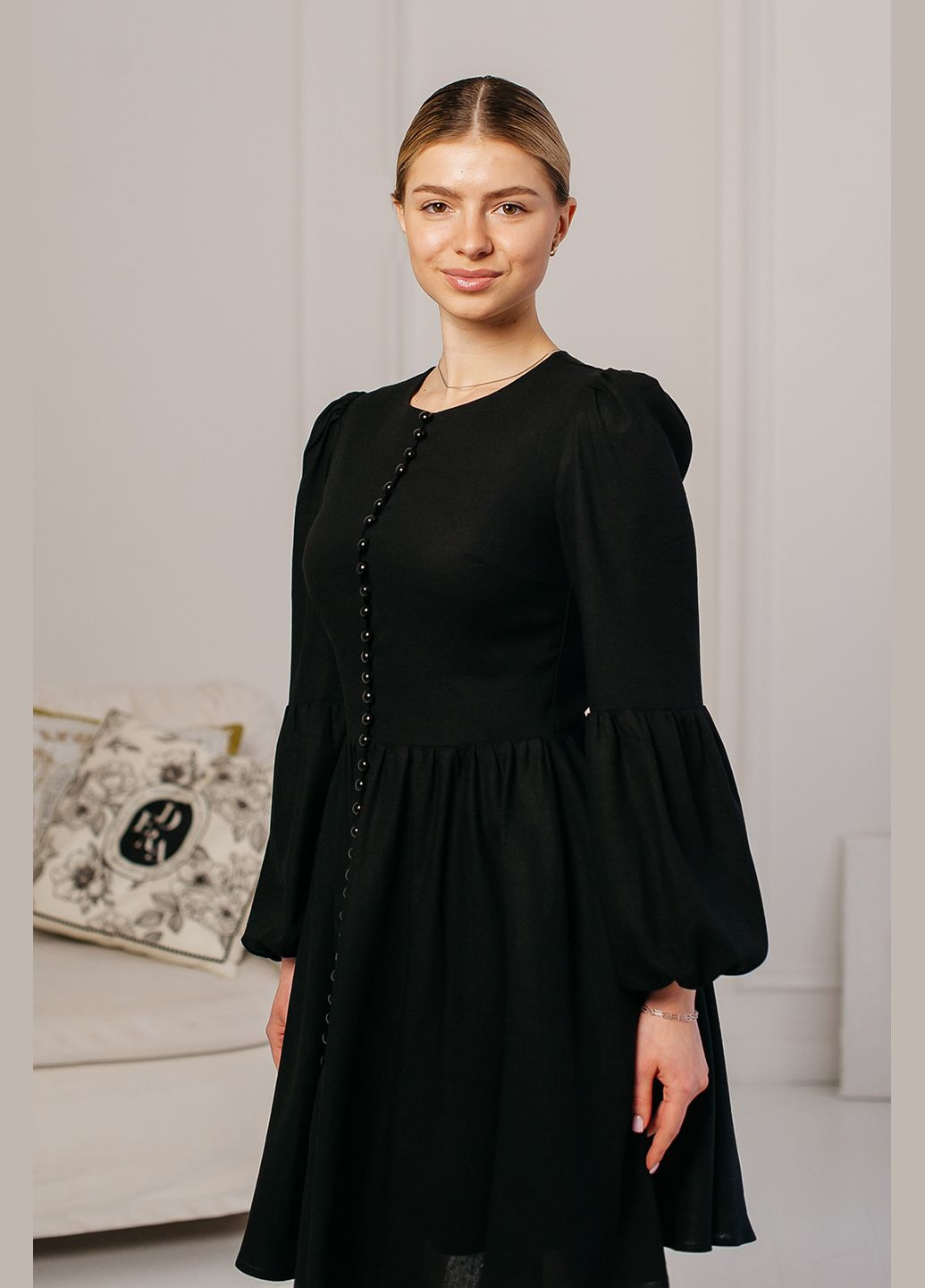 Черное женское платье из льна margarita Lana Bryk однотонное