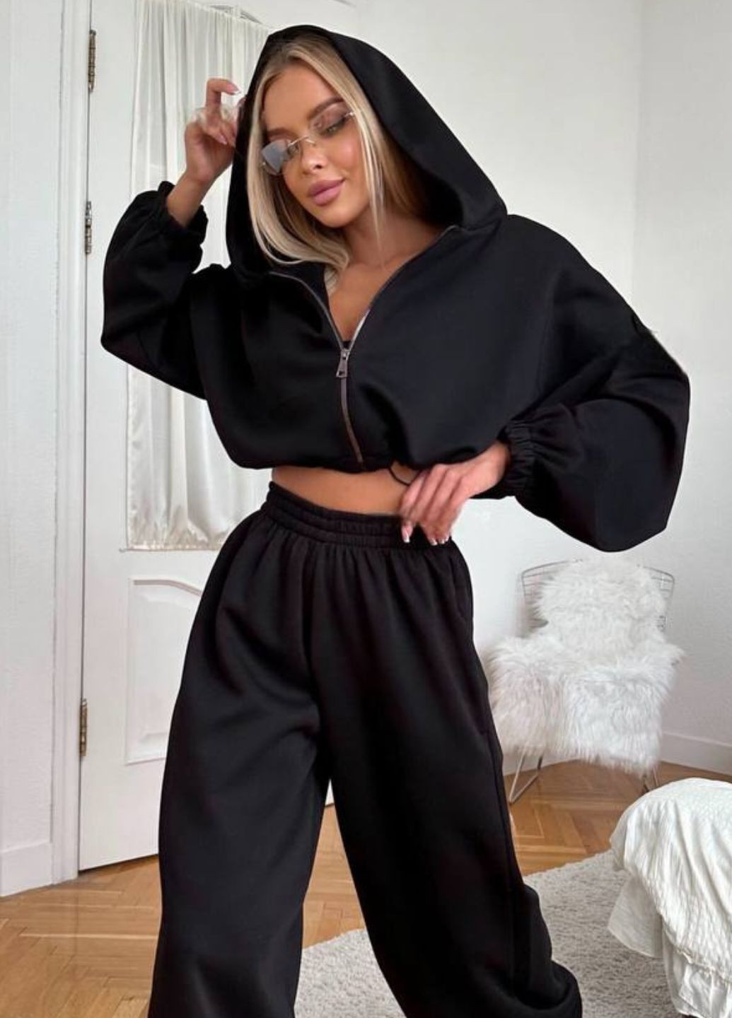 Базовий повсякденний оверсайз костюм двійка: вкорочений худі на блискавці + штани Tik-Tak (360899294)