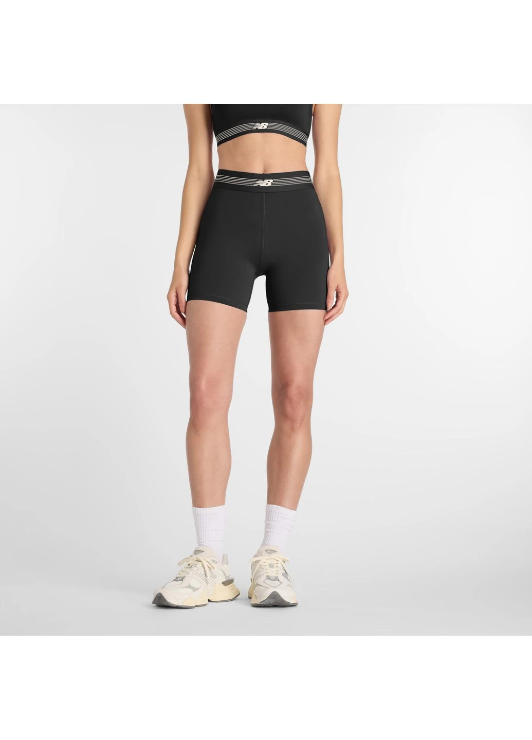 Женские черные шорты AC Fitted Short 5'' 40 (L) (WB61E4GEBK) New Balance WB61E4GE (392841823)