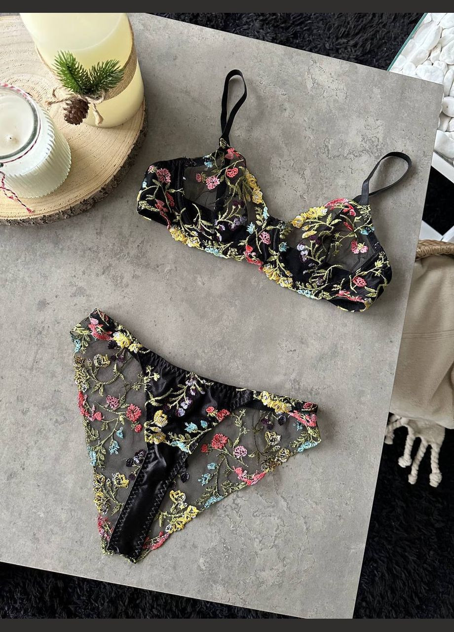 Черный комплект нижнего белья Domino