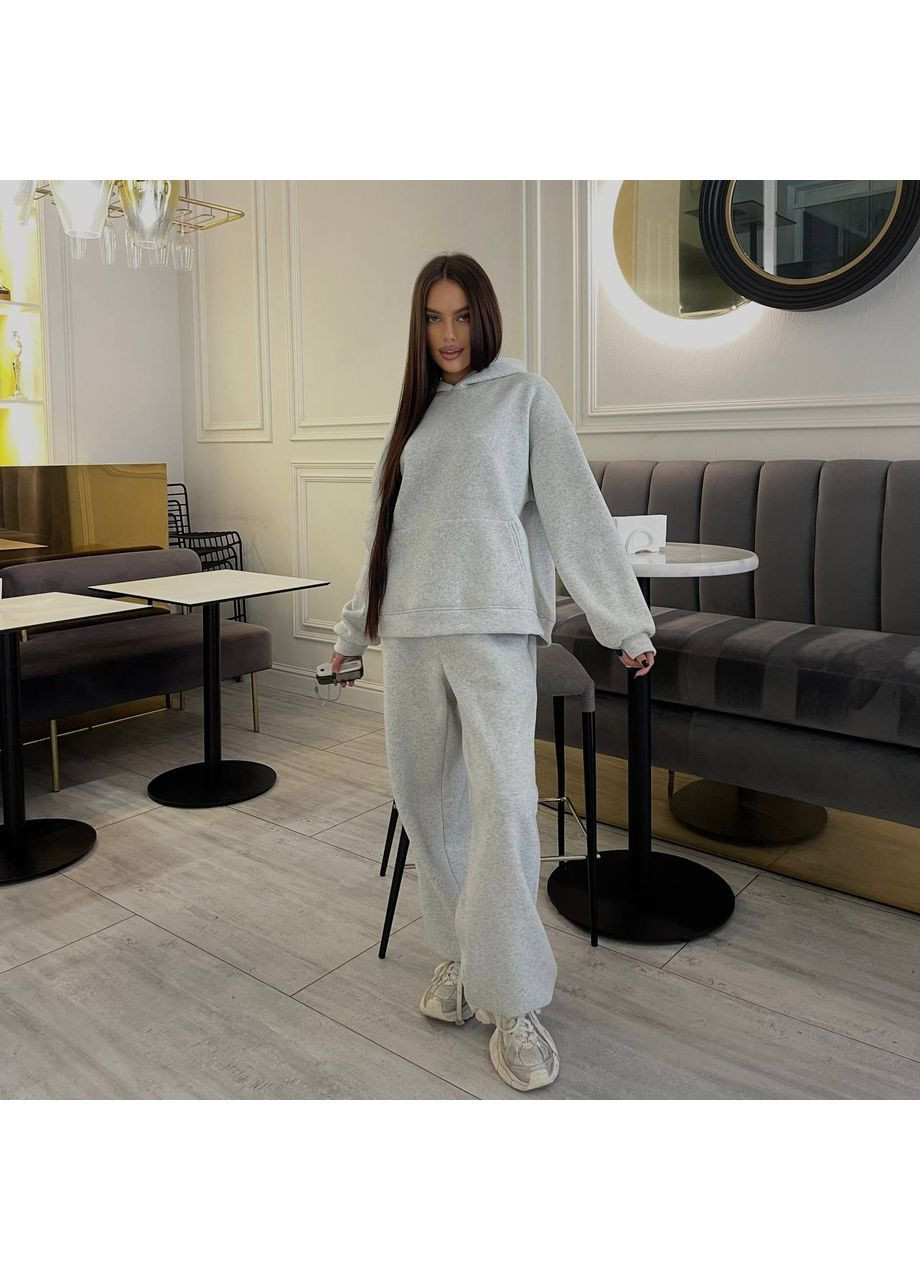 Базовый женский костюм свободного кроя. Avanti (366740854)