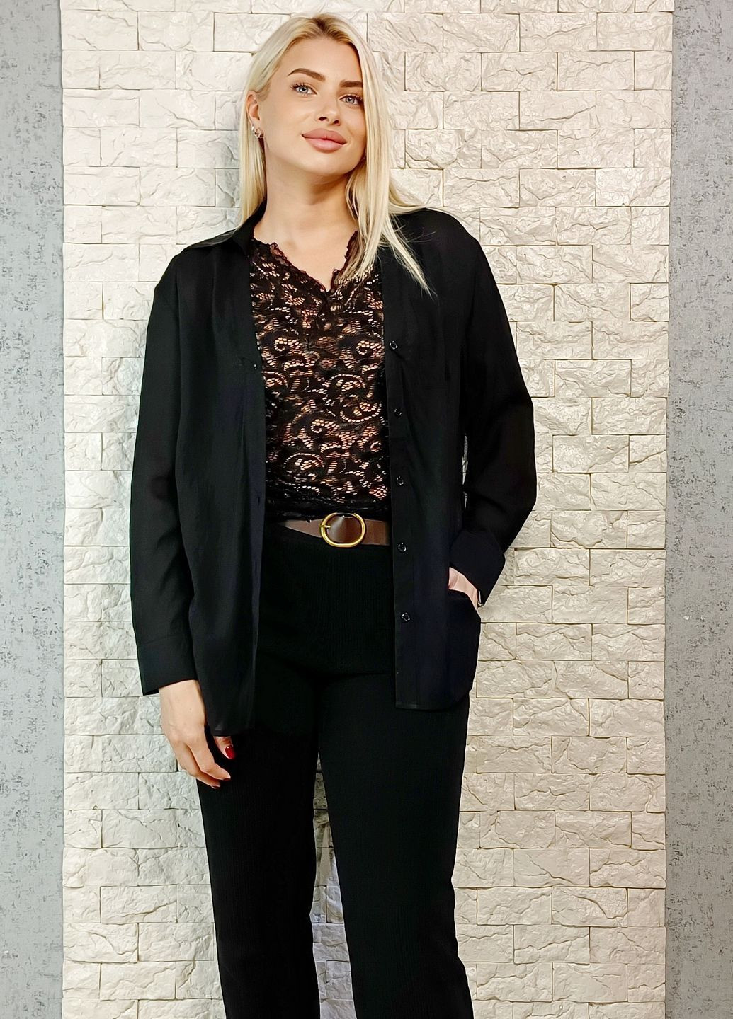 Чорна блузка Chance Off з мереживною майкою