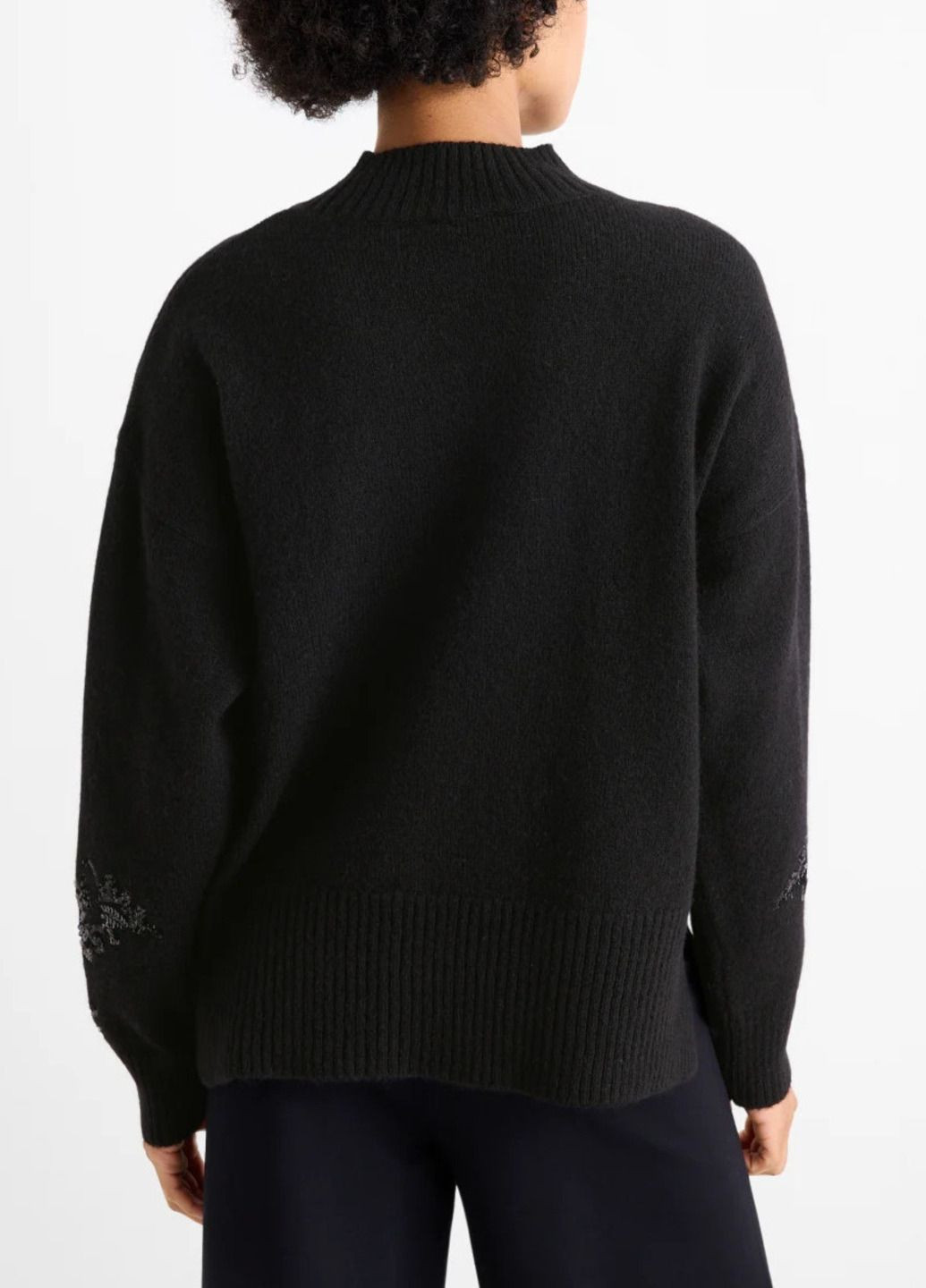 Чорний демісезонний светр C&A