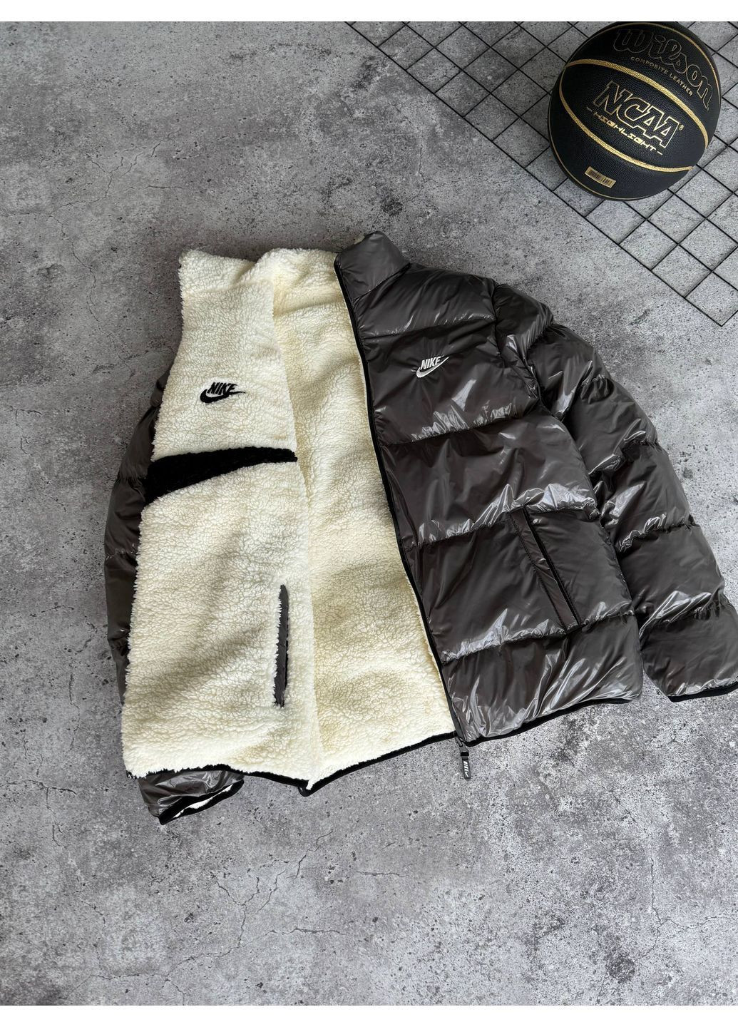 Светло-коричневая двухсторонняя куртка очень крутая!!! No Brand