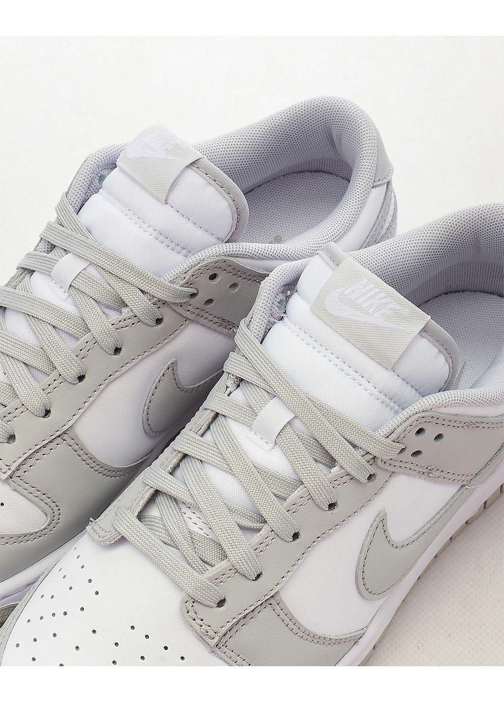 Белые демисезонные мужские кроссовки dunk low retro белый Nike