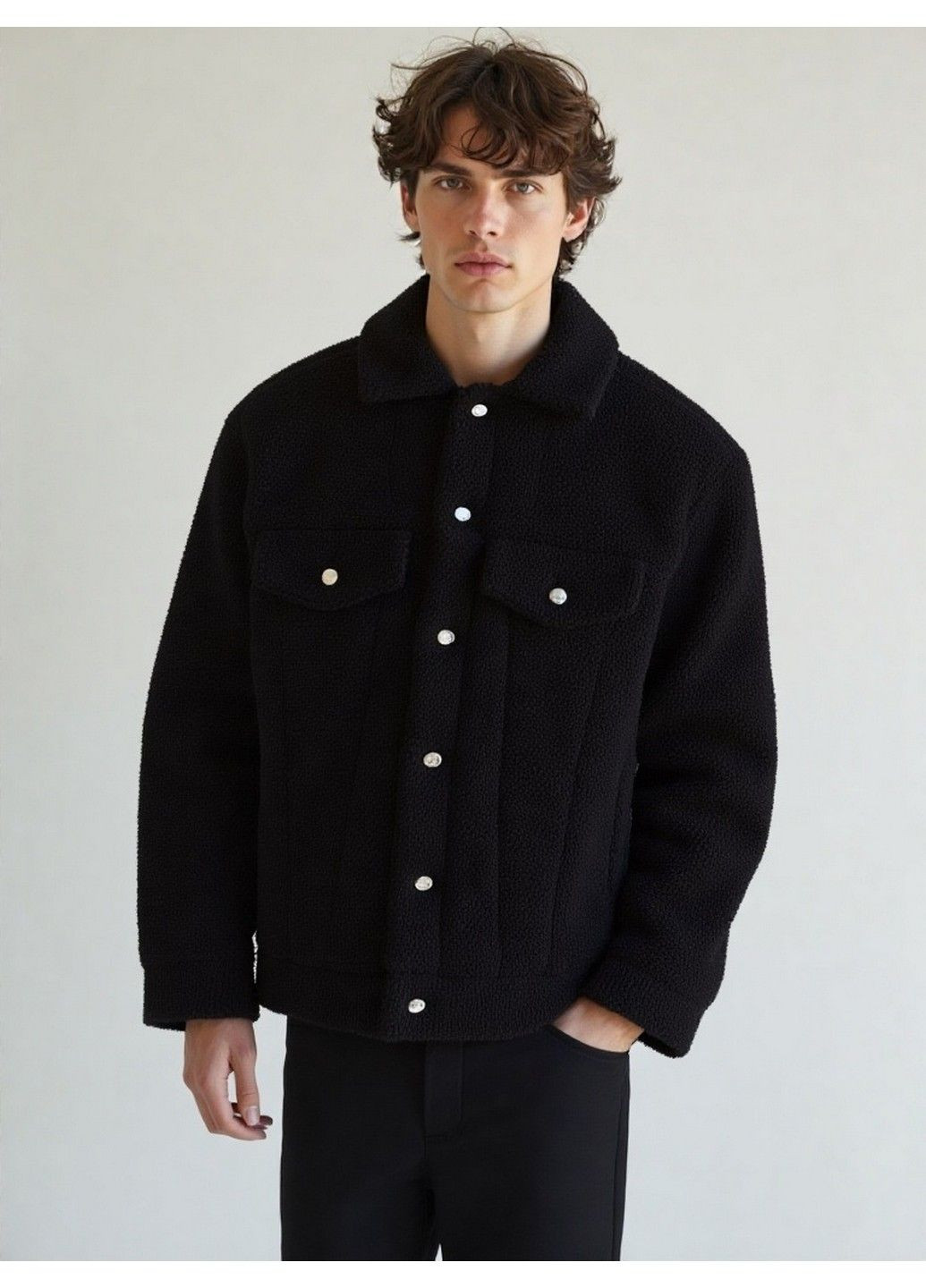 Черная демисезонная куртка H&M