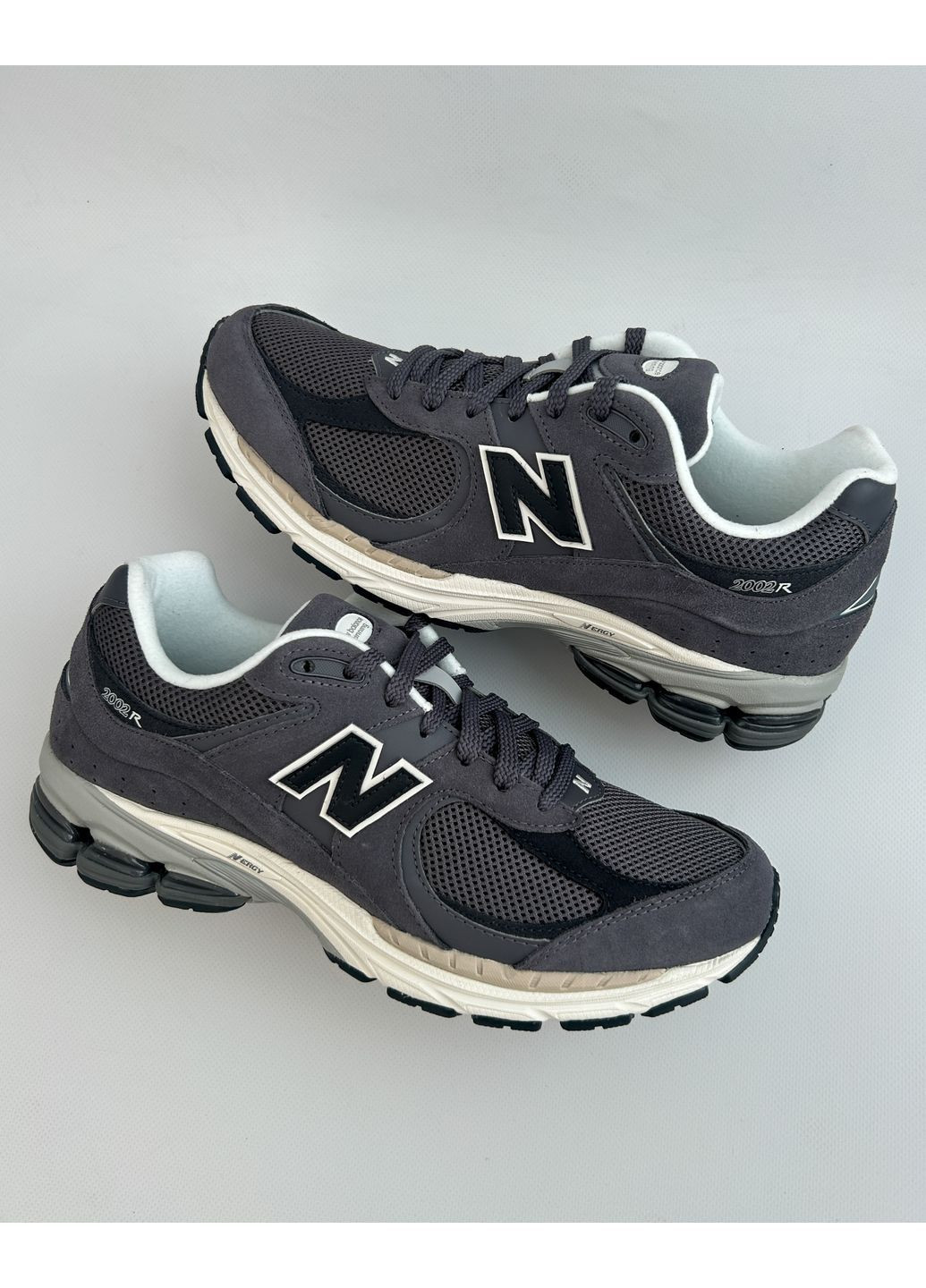Черные демисезонные кроссовки 2002r New Balance
