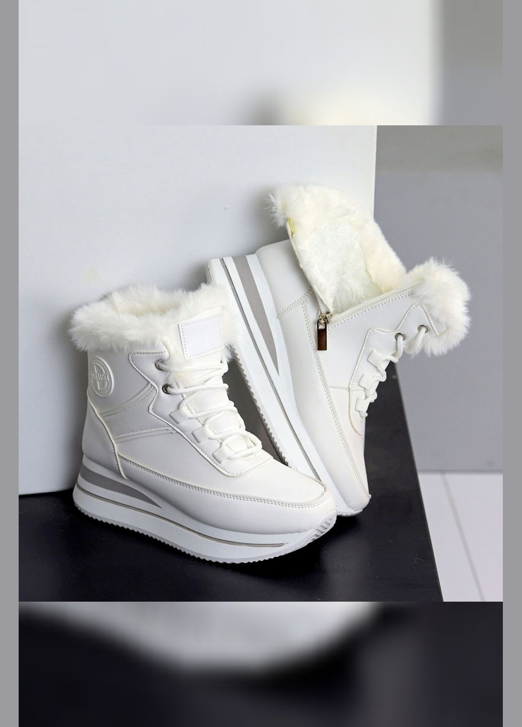 Белые зимние хайтопы-кроссовки для женщин на меху из эко-кожи и эко-замши на молнии и шнуровке Viki кросівки-хайтопи белые зима (314702512)