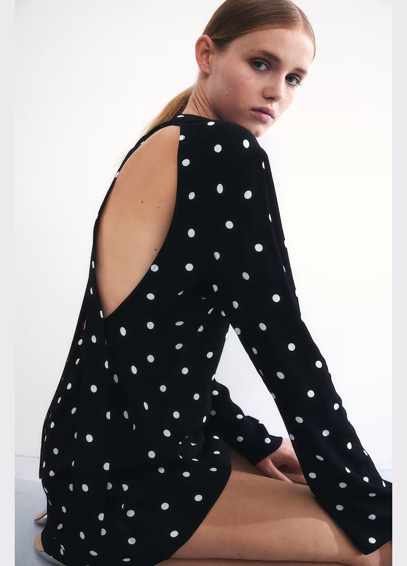 Черное платье с открытой спиной - xxs H&M в горошек