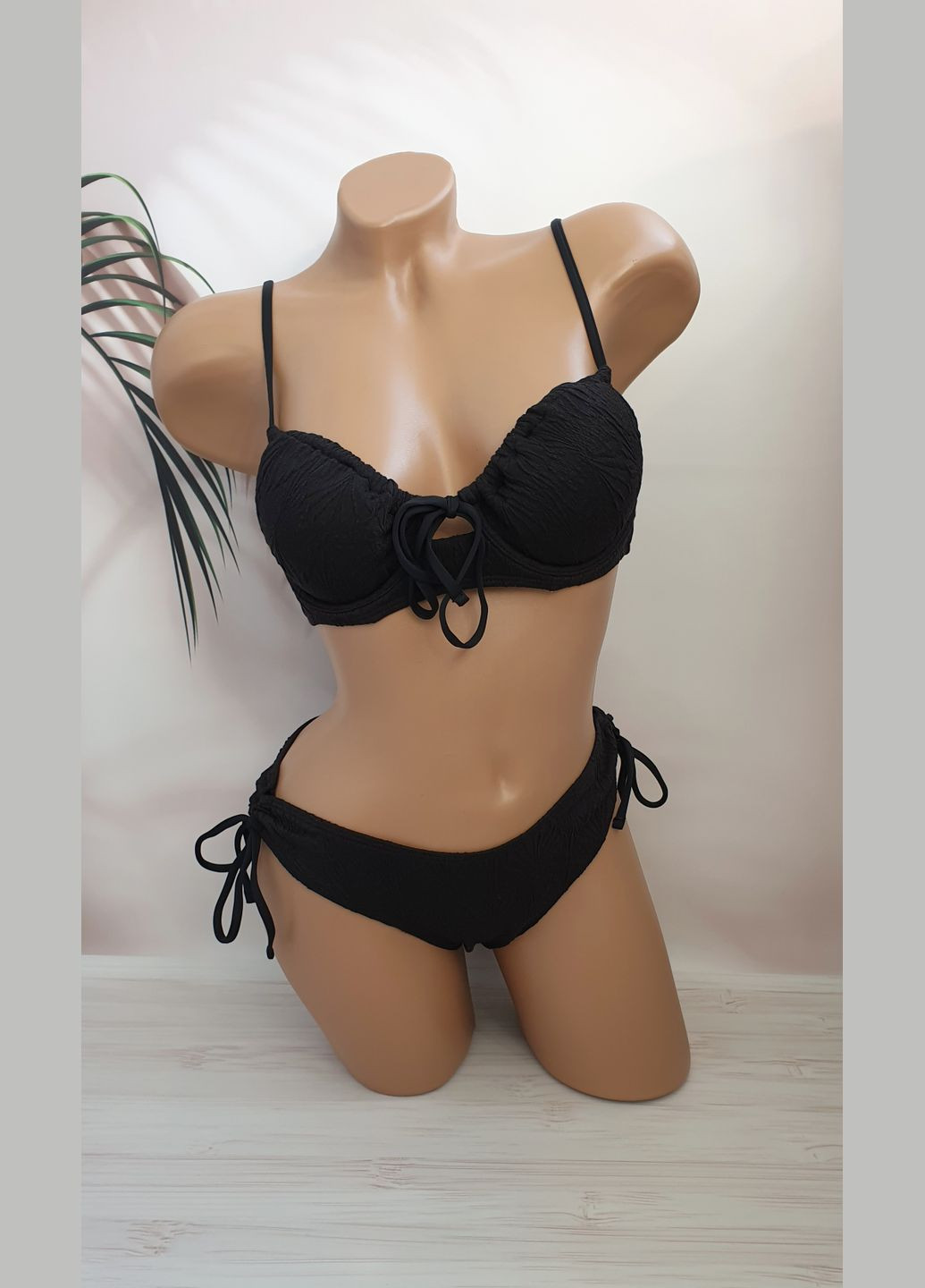 Чорний літній молодіжний купальник із структурної тканини роздільний No Brand