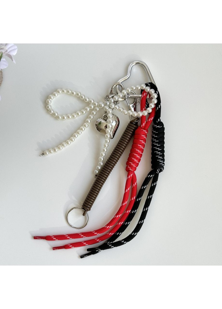 Брелок підвіс з металевим сердечком, бантиком та декоративними шнурками на сумку, наплічник або ключі B&S (368827060)