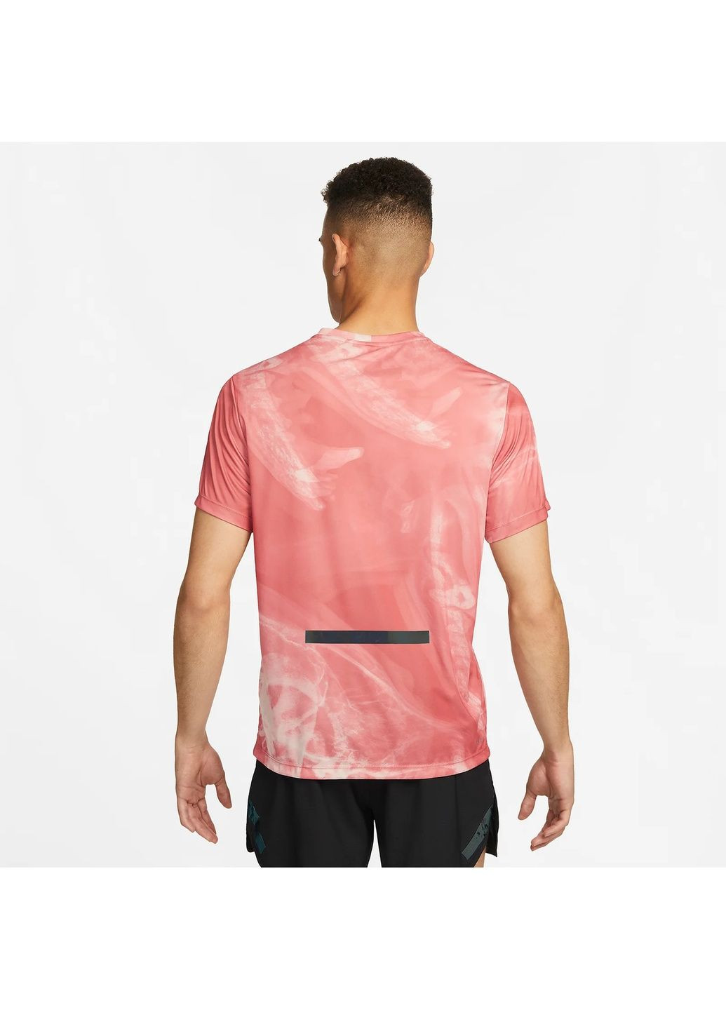 Персиковая футболка мужская dri-fit run division rise 365 t-shirt top peach Nike