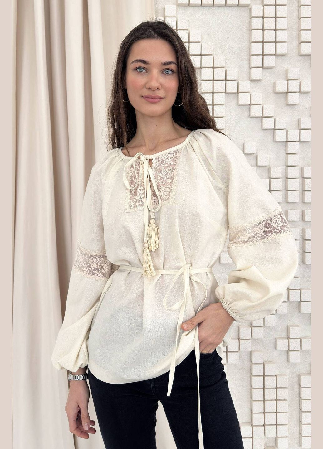 Бежевая блуза Nenka