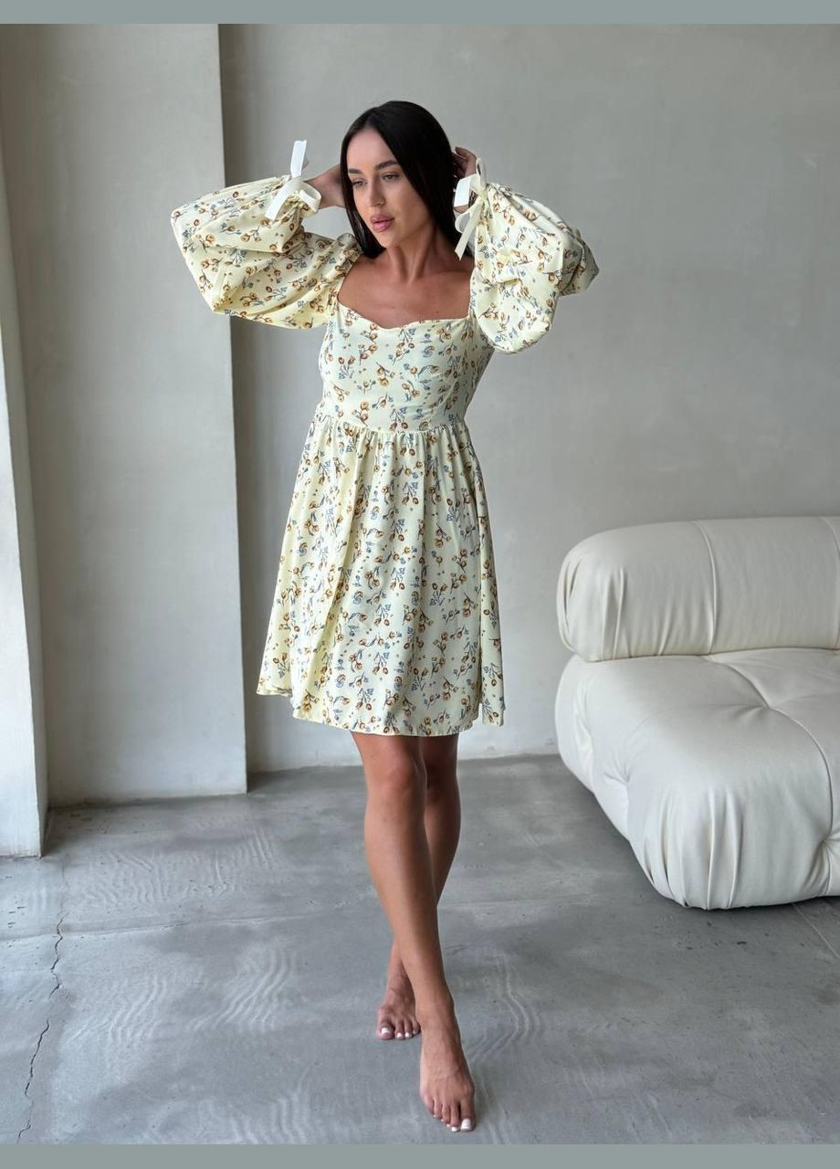 Жовтий повсякденний сукня жіноча - вільна міні з принтом кльош JUGO з квітковим принтом