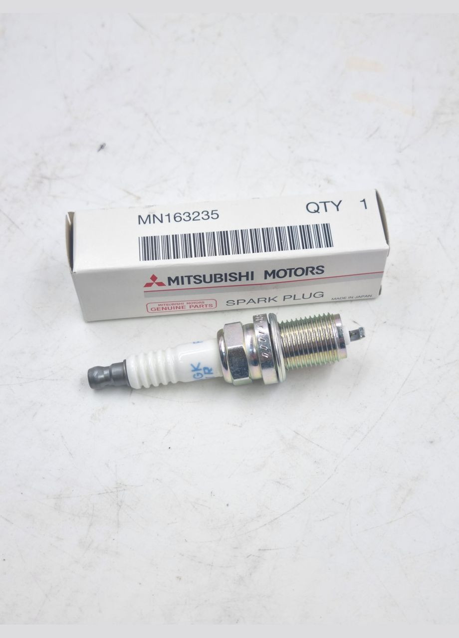 Оригінальна свічка запалювання MN163235 Аутлендер II, III 2.4 Mitsubishi (345735845)