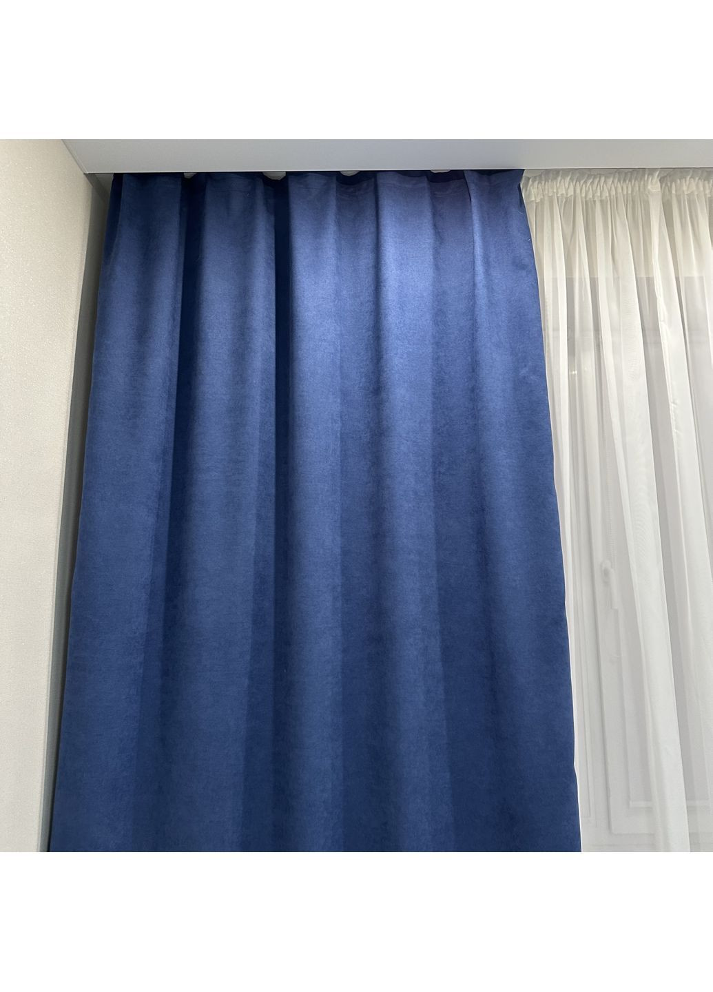 Комплект штор синего цвета микровелюр "Luxury Touch" (2 шт. по 1.5x2.7 м) - готовы на тесьме. Роскошь и уют! No Brand (365749777)