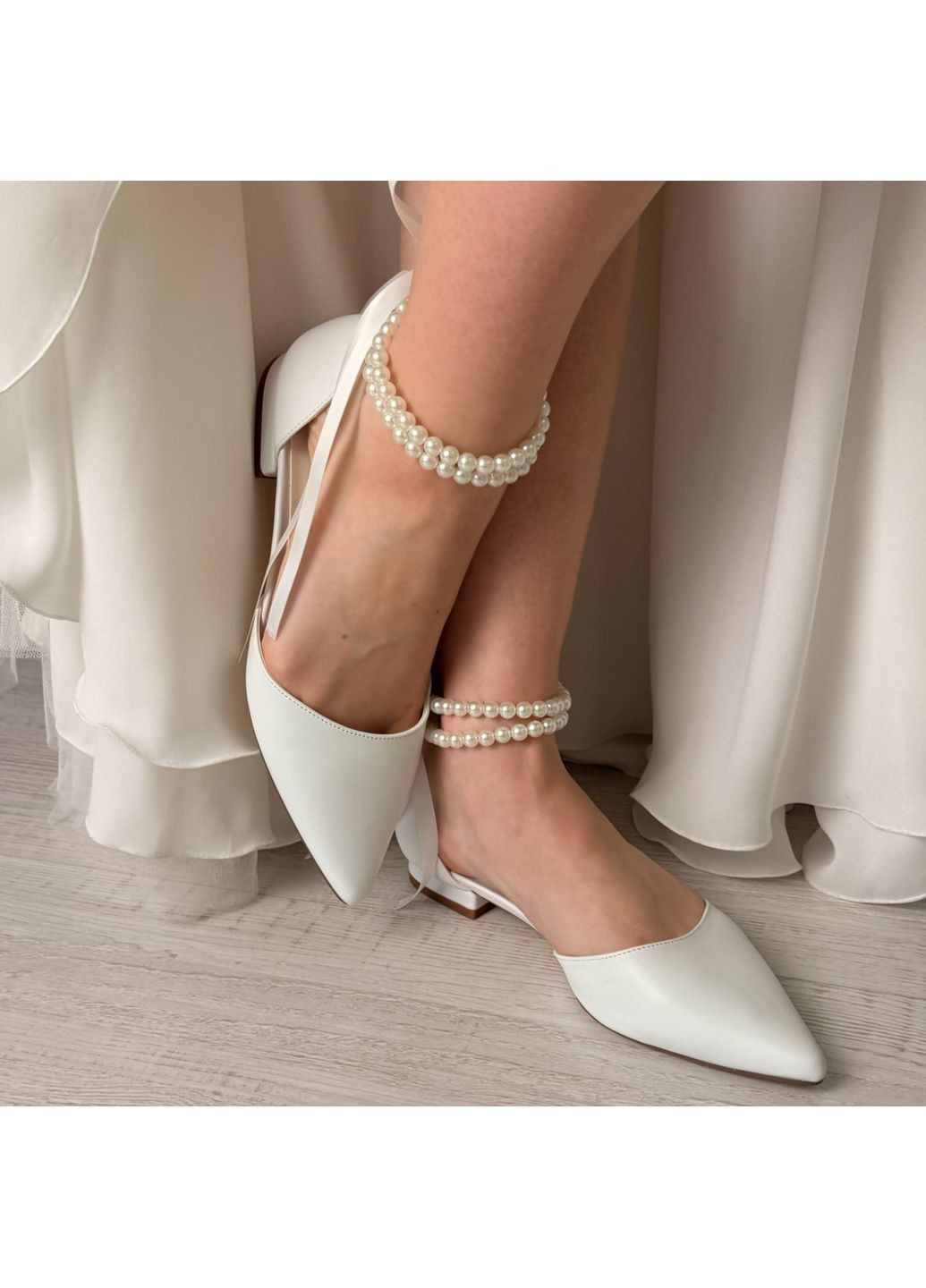 Женские женские балетки свадебные кожаные с ремешком с жемчугом и брошью жемчуга (снимается) - б-0003-4 | белые однотонные брошь искусственная кожа (356117134)