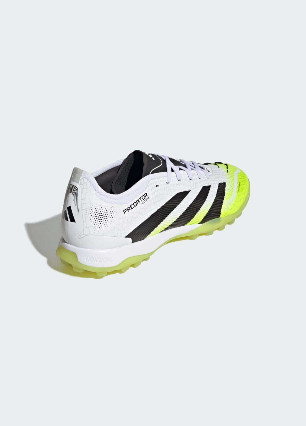Білі літні бутси predator pro turf adidas