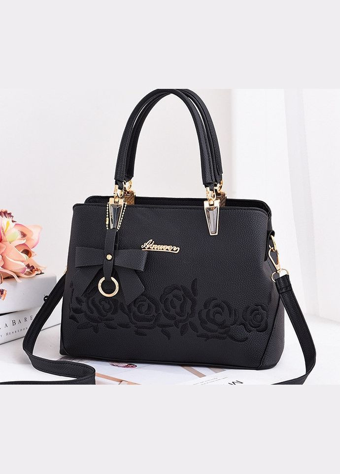 Жіноча сумка з вишивкою та довгою ручкою чорна (sku_440) No Brand (330576403)