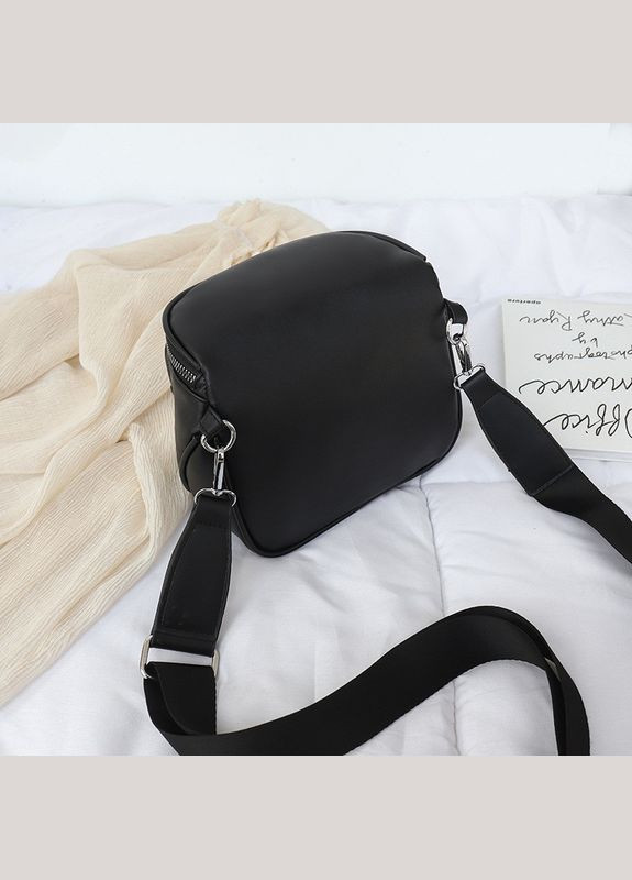Сумка женская круглая кросс-боди на ремне Luna Black Italian Bags (289534094)