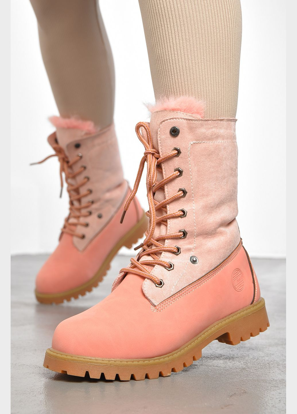 Черевики жіночі зимові на хурті рожевого кольору Let's Shop (303397158)