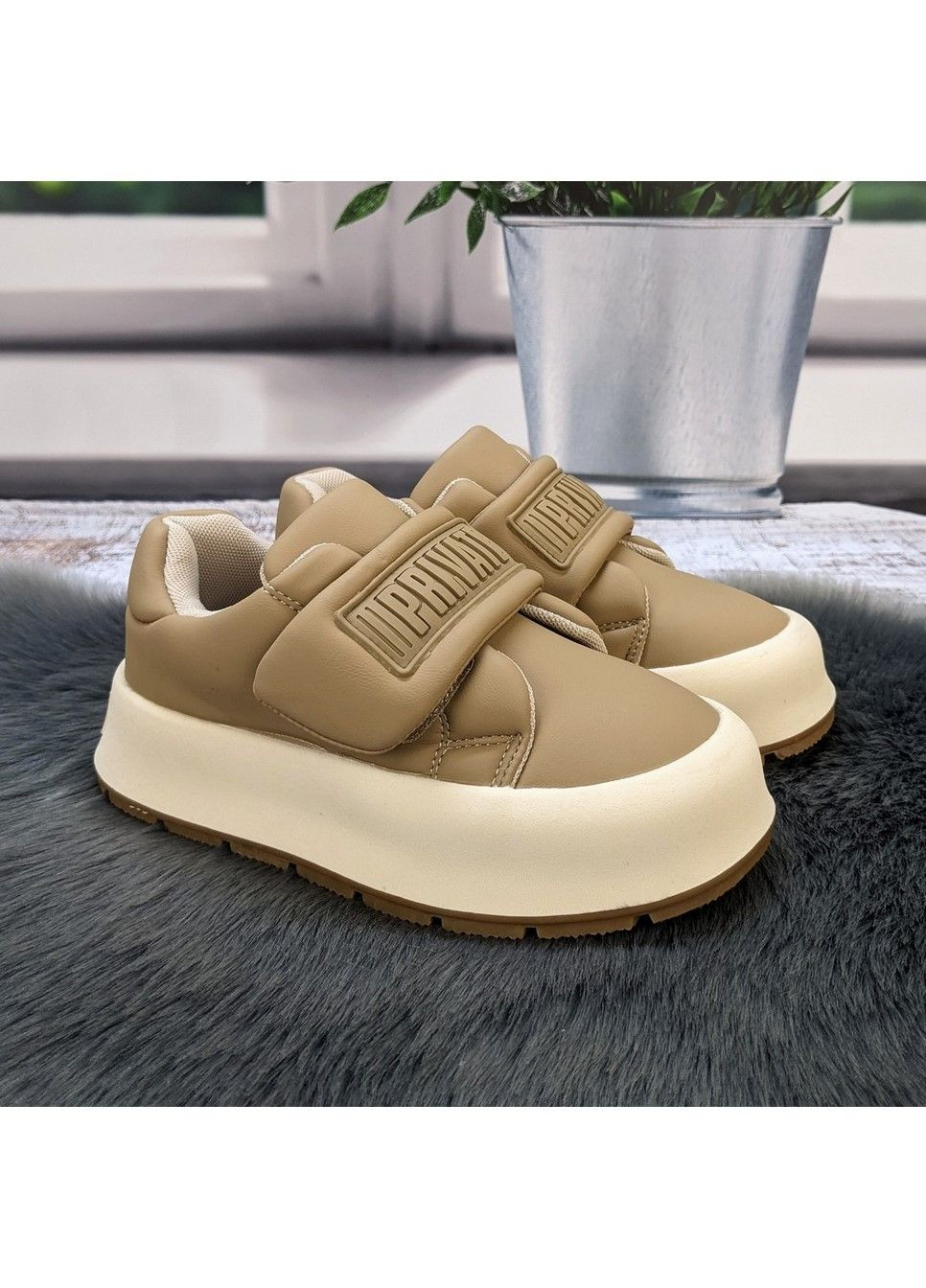 Бежевые демисезонные кроссовки детские для девочки Jong Golf