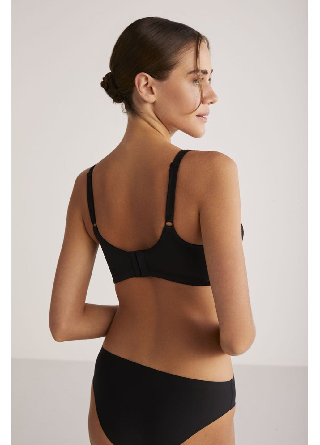 Чёрный бюстгалтер, цвет черный, размер 85 b Kom