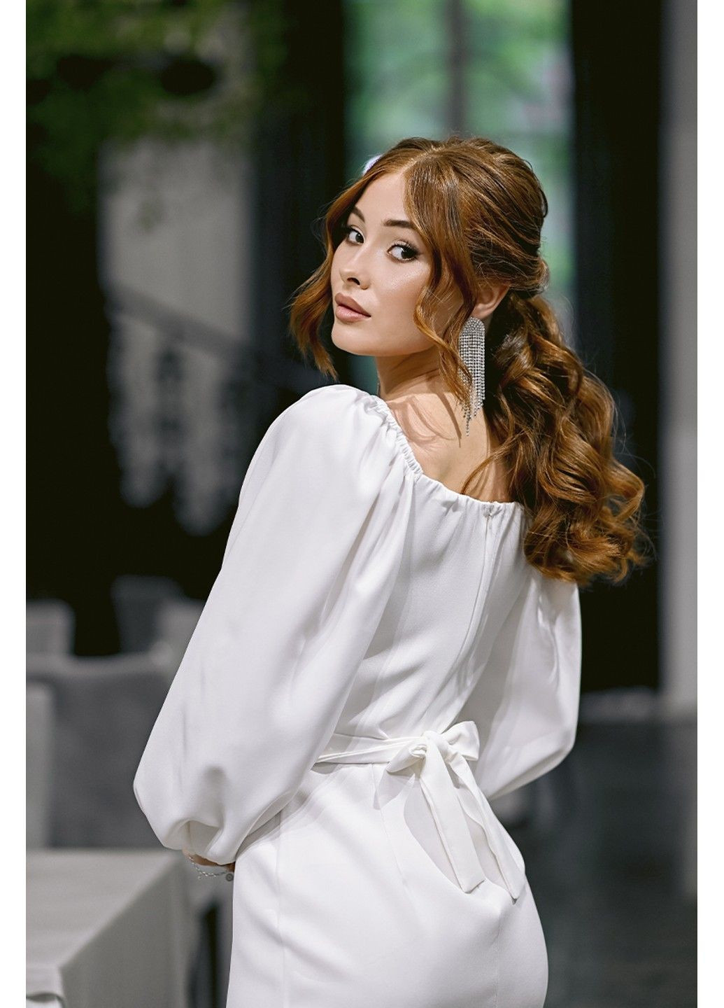 Молочное коктейльное платье открытые плечи 23001 молочное Tanita-Romario